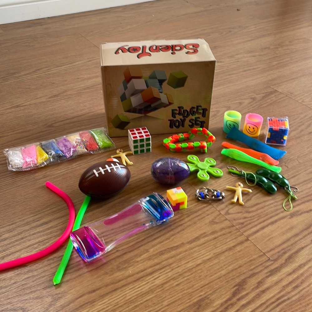🟢3/$15 🆕 22 piece Fidget Toy Set